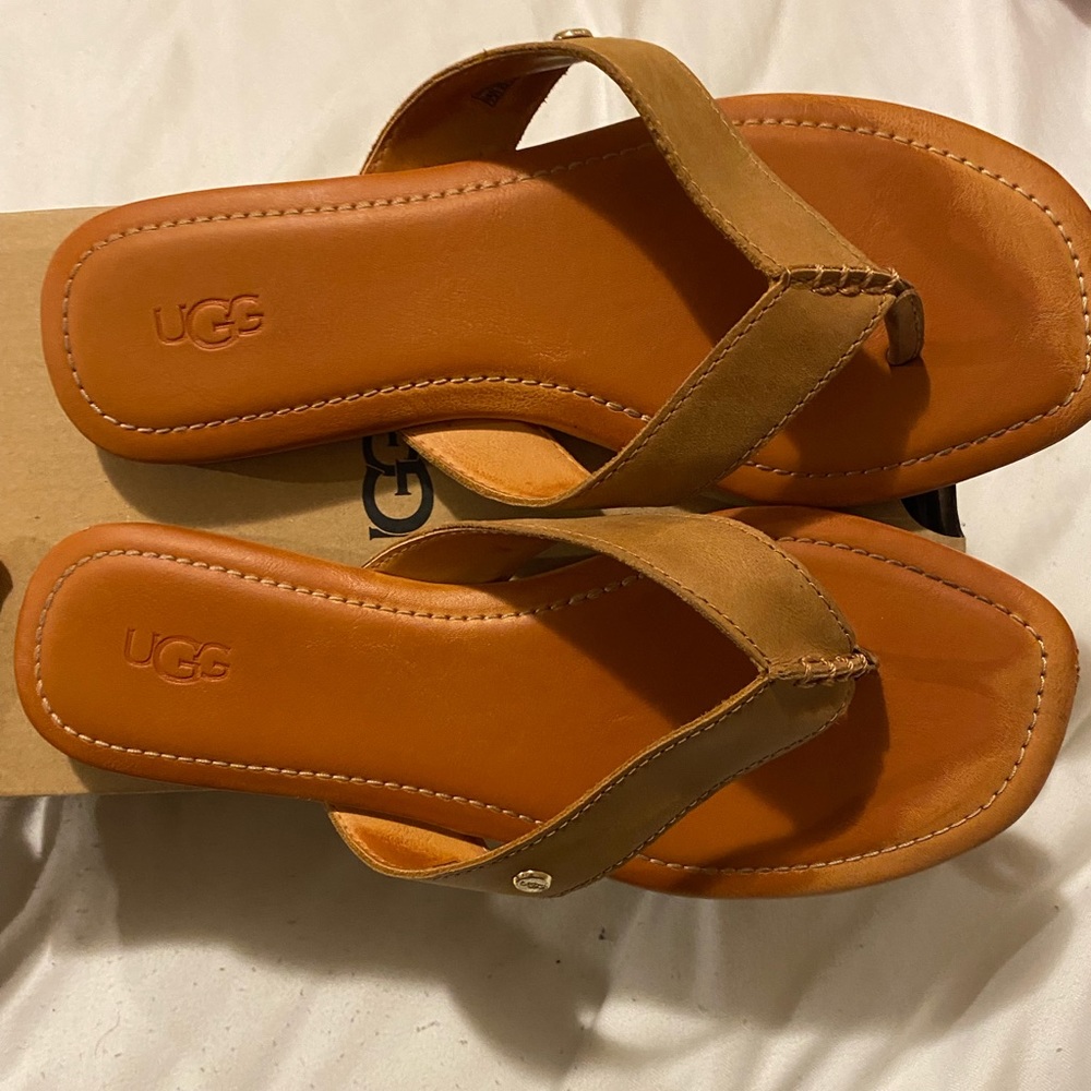 Women 7.5 Tan Sandals by Ugg